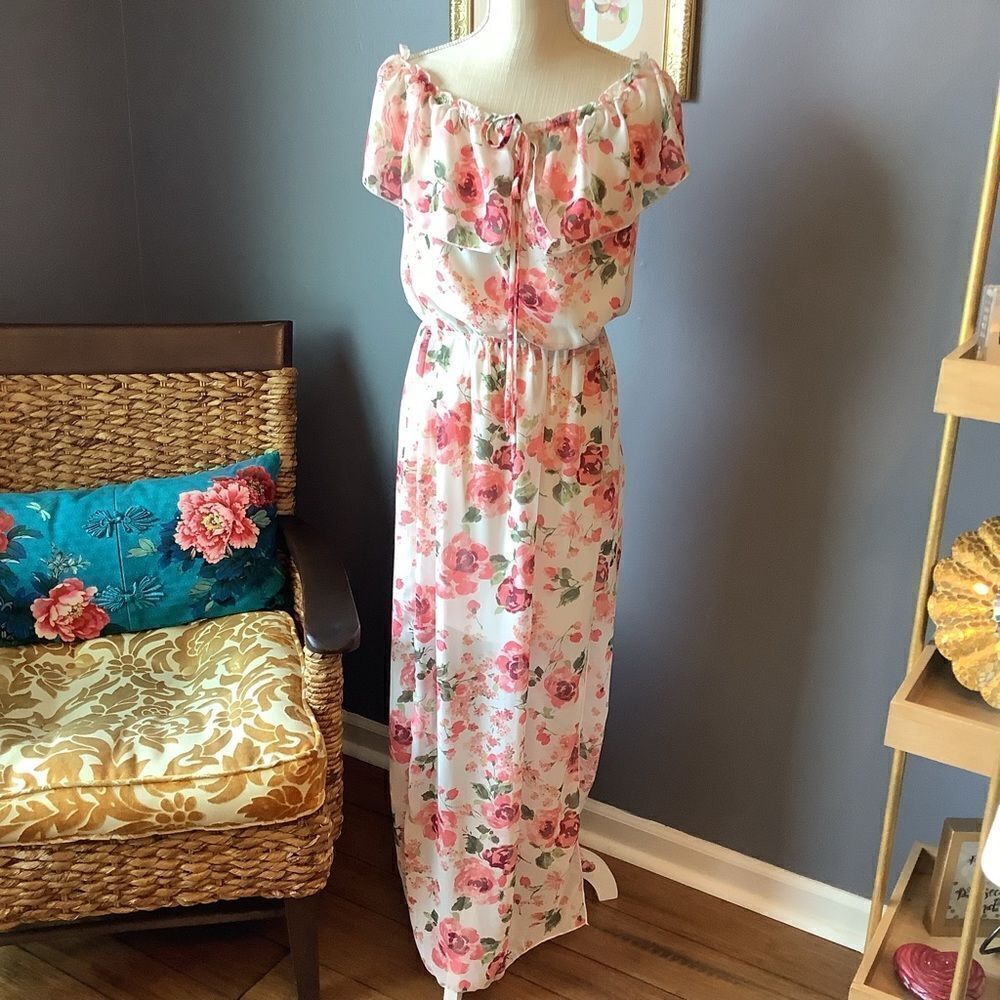 Charlotte Russe Pink Floral Dress 🌹